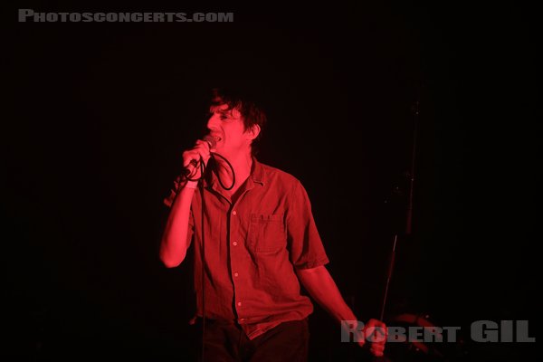 THE FAT WHITE FAMILY - 2025-03-06 - PARIS - CentQuatre - Nef Curial - 